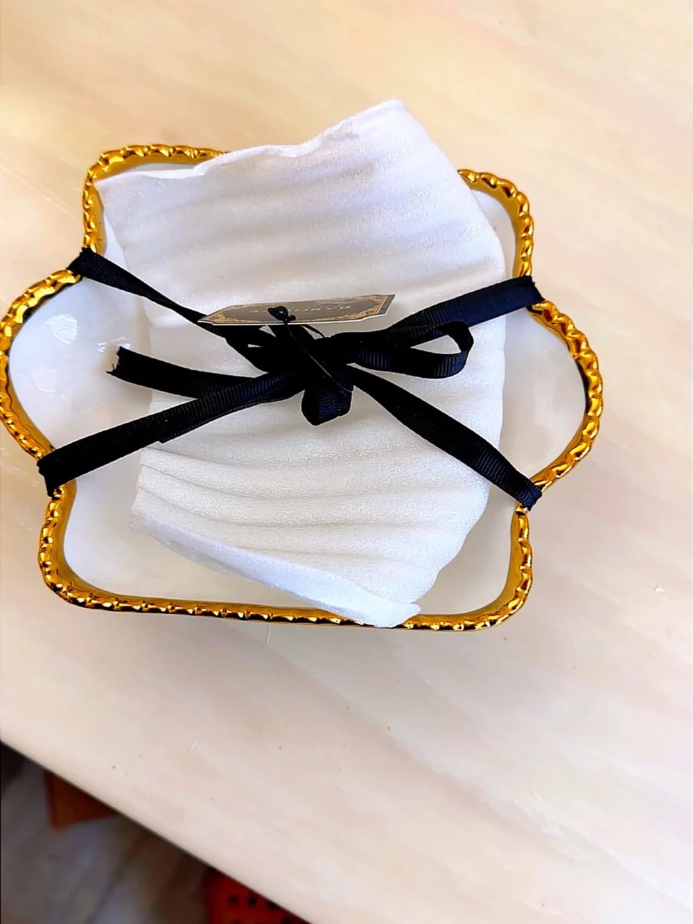 White and gold plate